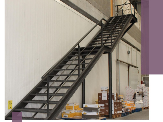 Лестницы для производства в Новошахтинске — изготовление и монтаж