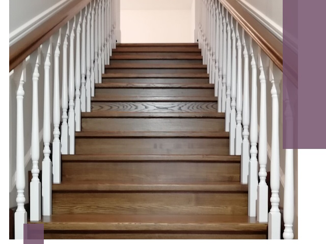 Лестницы из ясеня на заказ в Новошахтинске — изготовление и монтаж