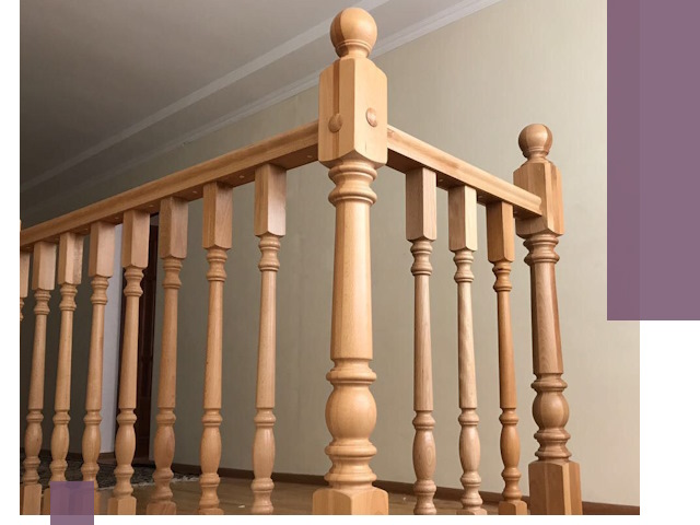 Деревянные перила на заказ в Новошахтинске: монтаж и изготовление