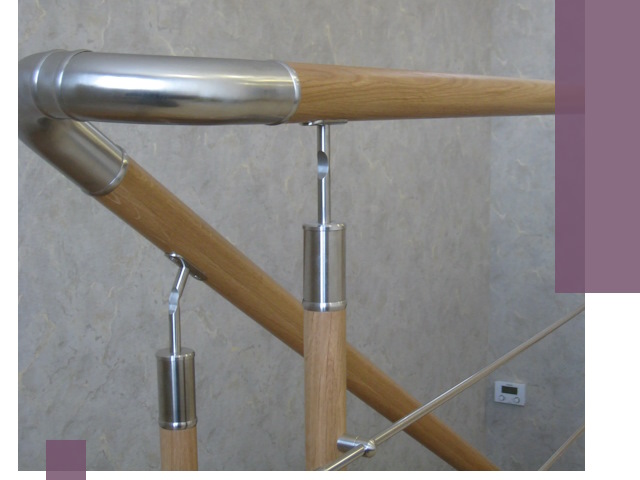 Комбинированные перила на заказ в Новошахтинске — монтаж и производство