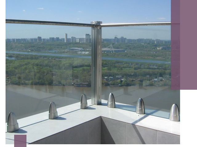 Стеклянные парапеты премиум класса в Новошахтинске для домов и бизнесов